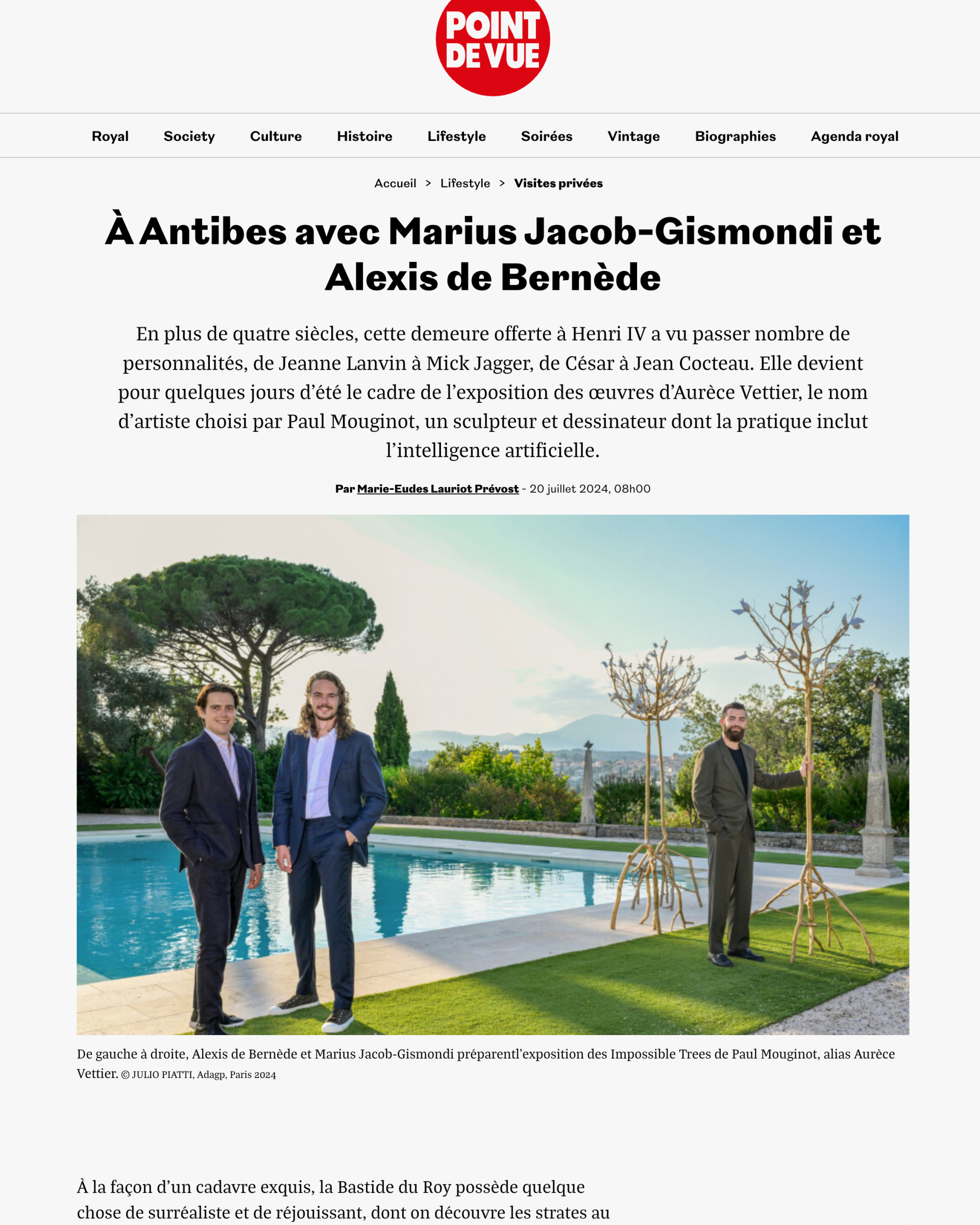 À Antibes avec Marius Jacob-Gismondi et Alexis de Bernède — magazine cover, published by Point de Vue, 2024