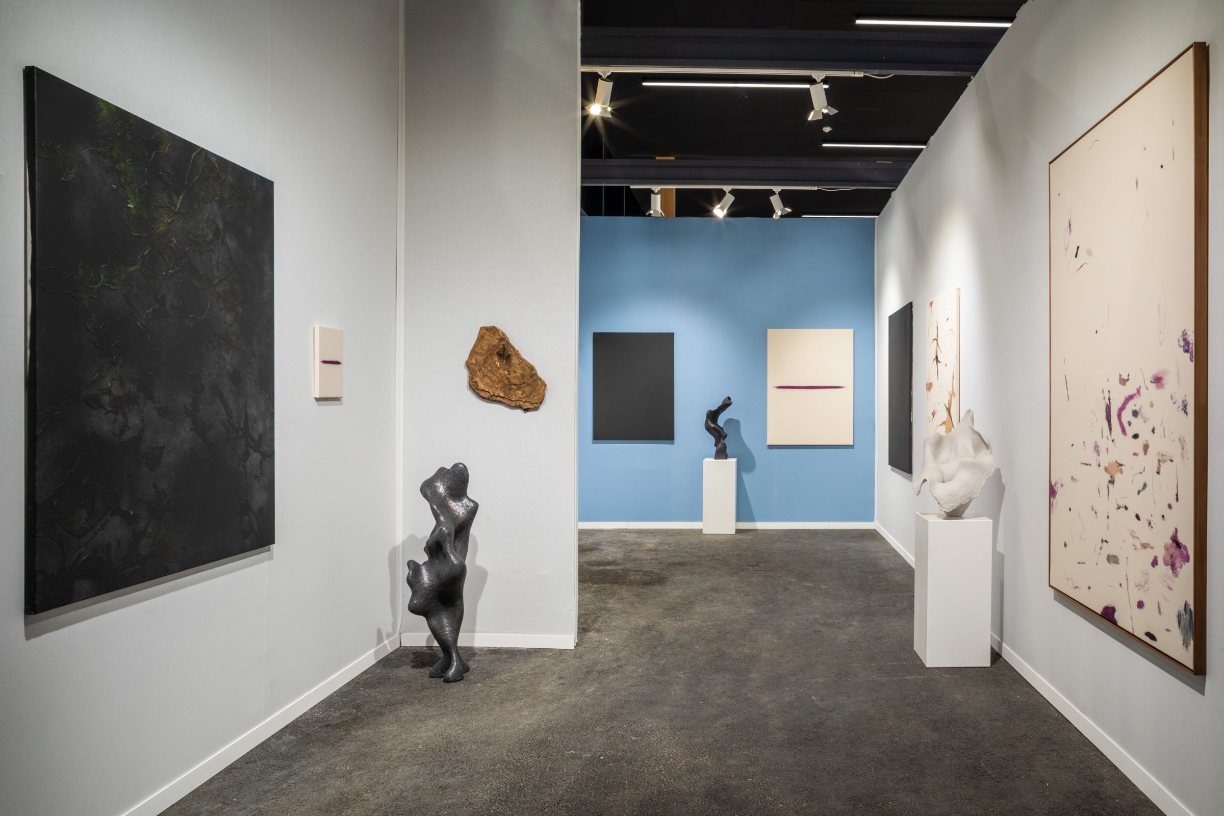 2023 Art Paris의 the Spaceless Gallery 전시 뷰