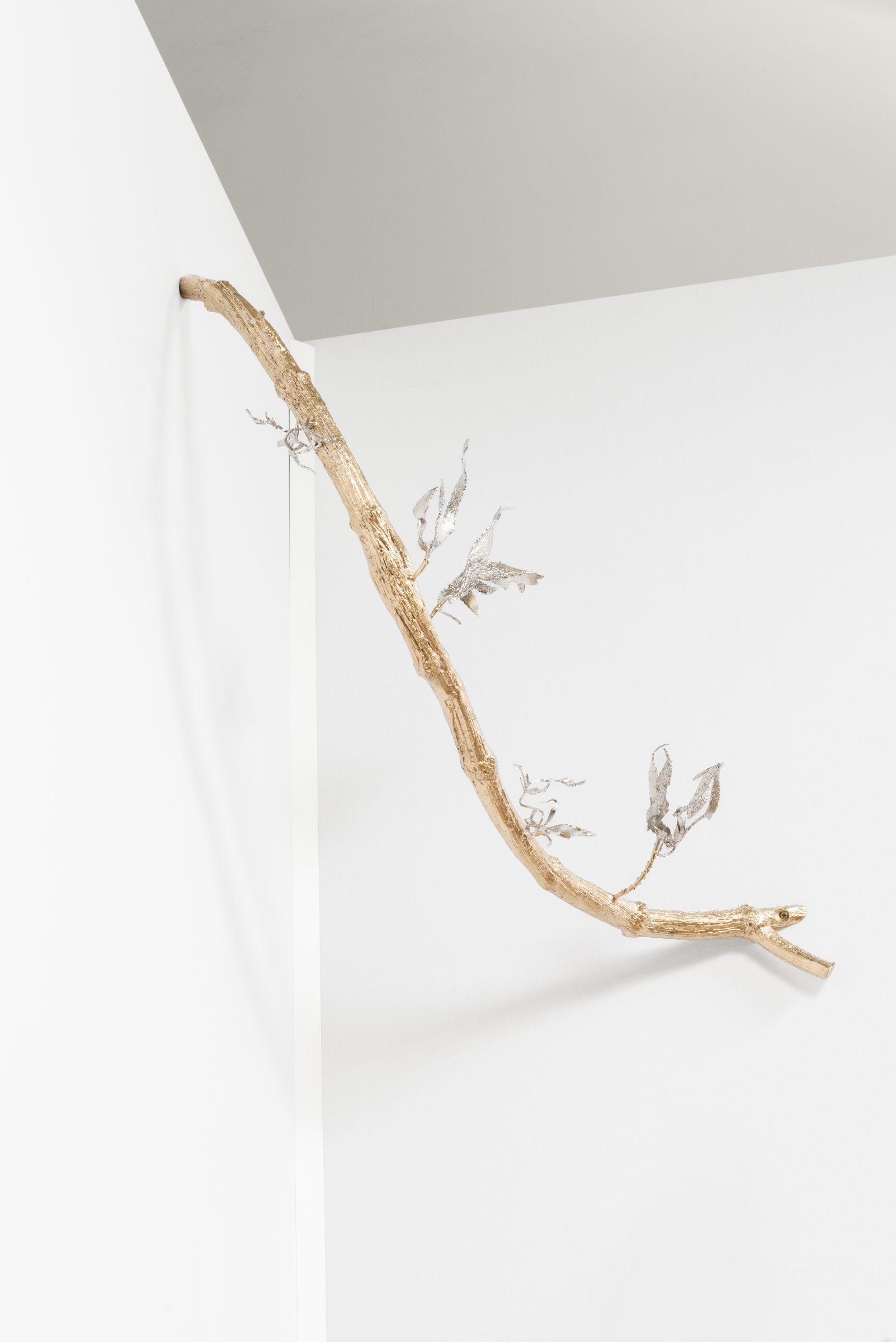 Art Paris 2026의 the Spaceless Gallery와 함께 전시 전경