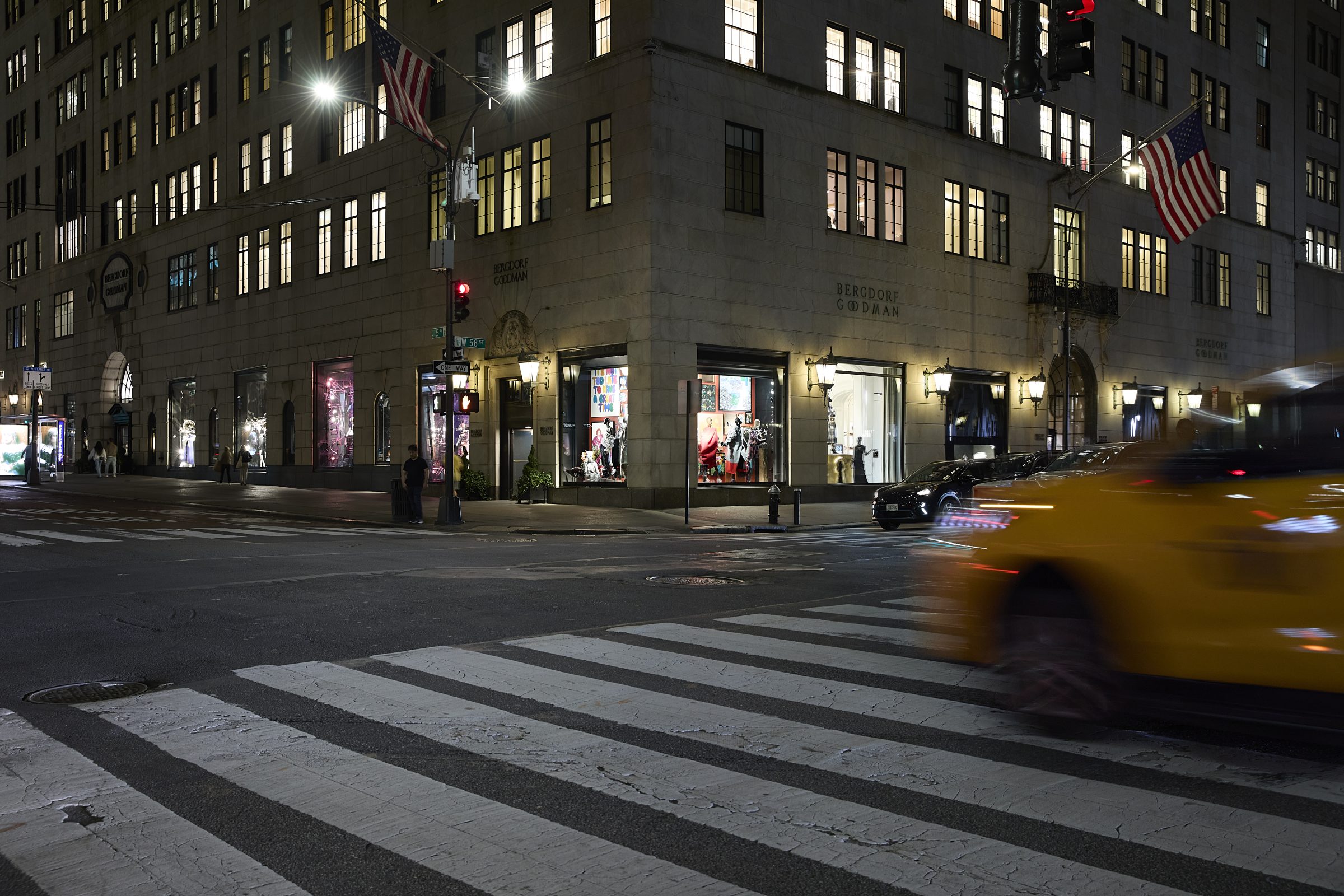 منظر المعرض في Bergdorf Goodman من قِبل The Spaceless Gallery، نيويورك، الولايات المتحدة الأمريكية، 2024