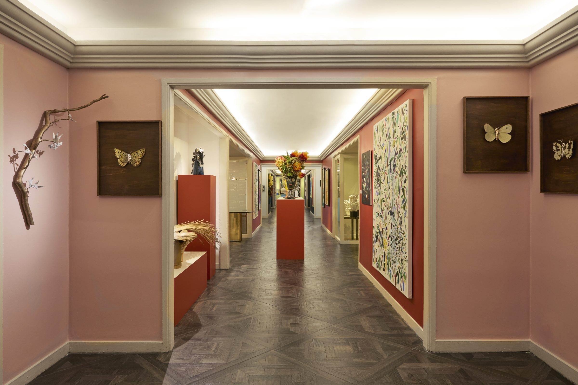 منظر المعرض في Bergdorf Goodman من تنظيم The Spaceless Gallery، نيويورك، الولايات المتحدة الأمريكية، 2024