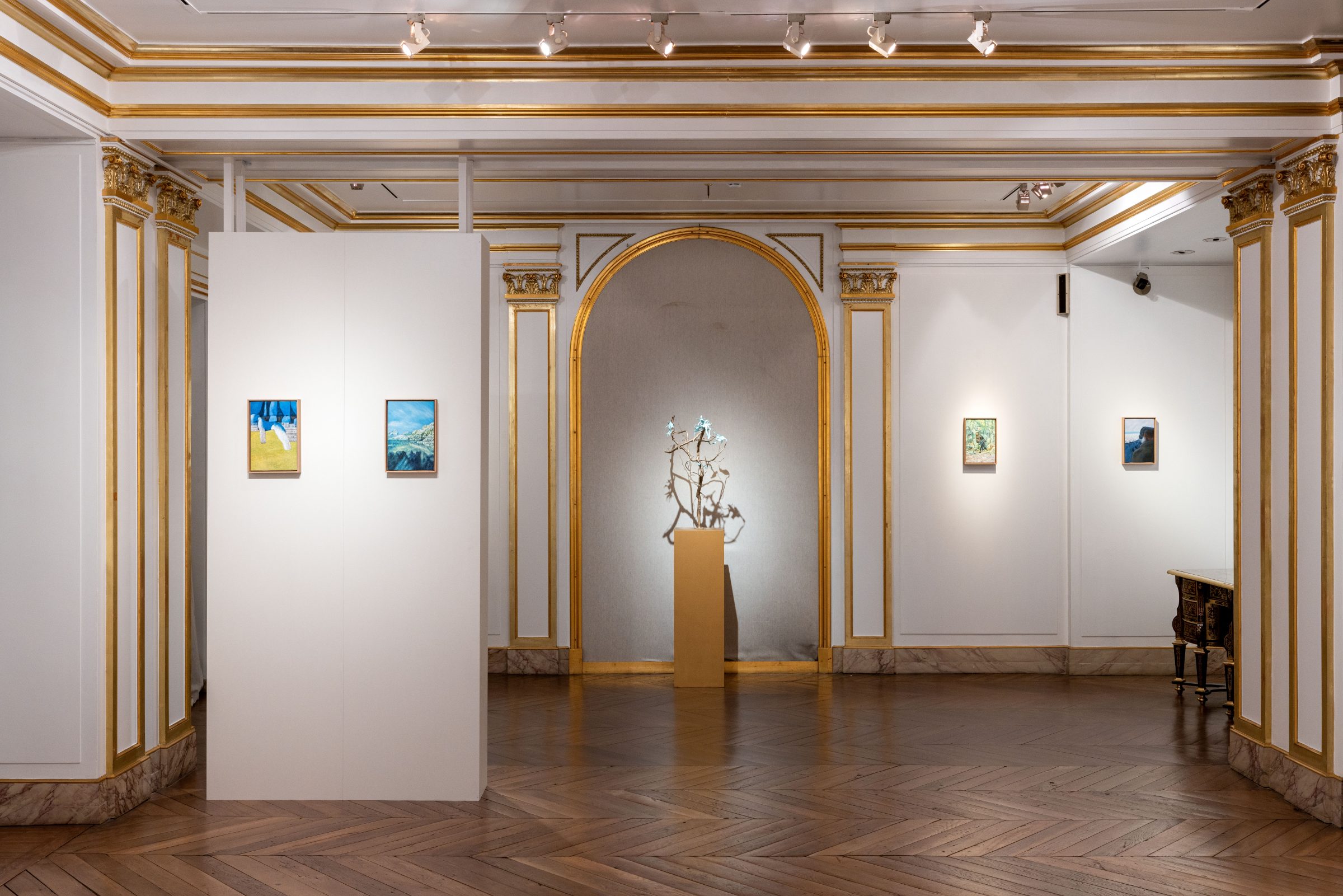 「Circular Ruins」展示風景、Darmo & Gismondiでの展示、Dayneris Britoキュレーション、パリ、2022年
