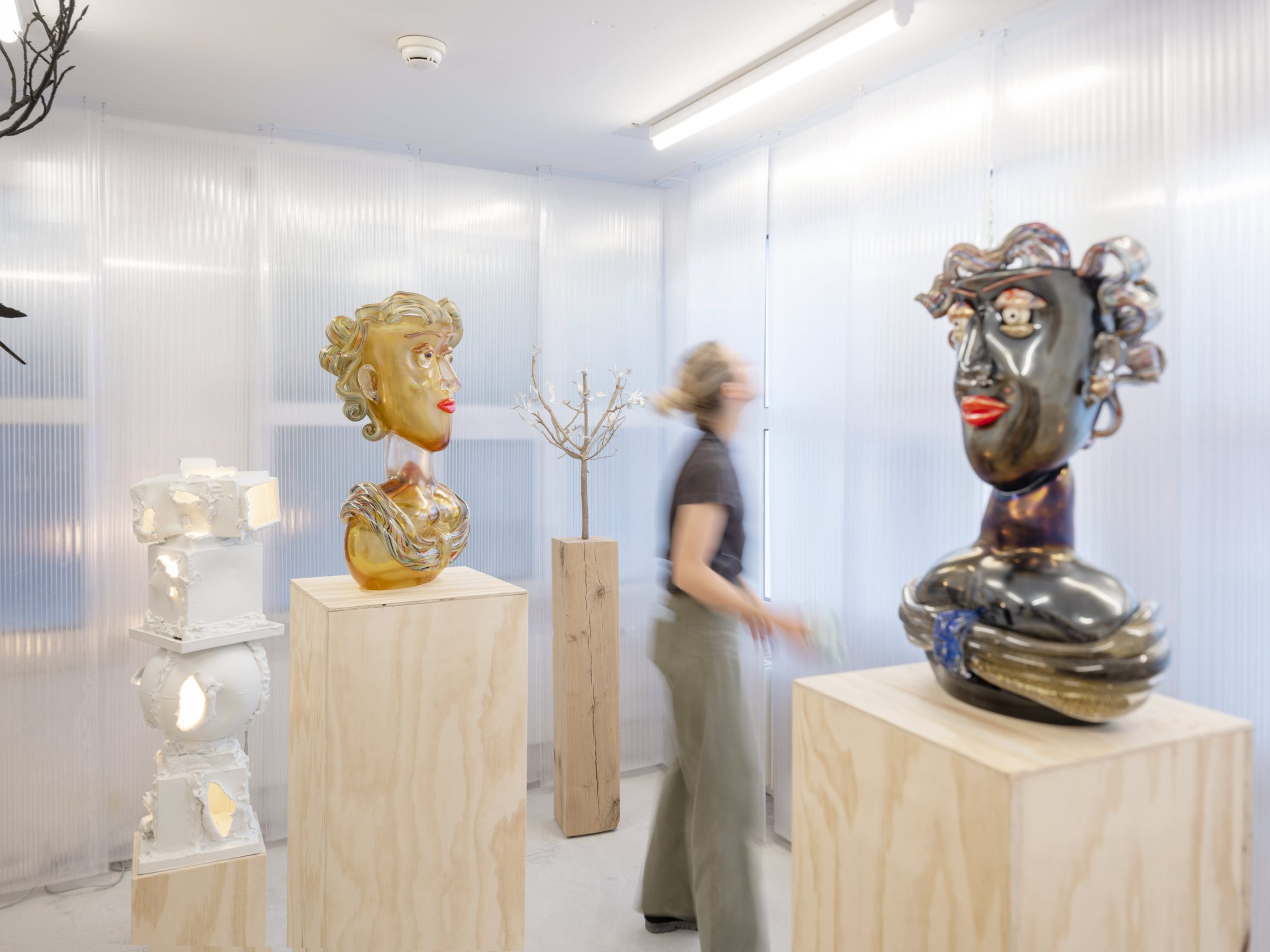NOMAD St. Moritz 아트페어의 the Spaceless Gallery 전시 전망, 2025