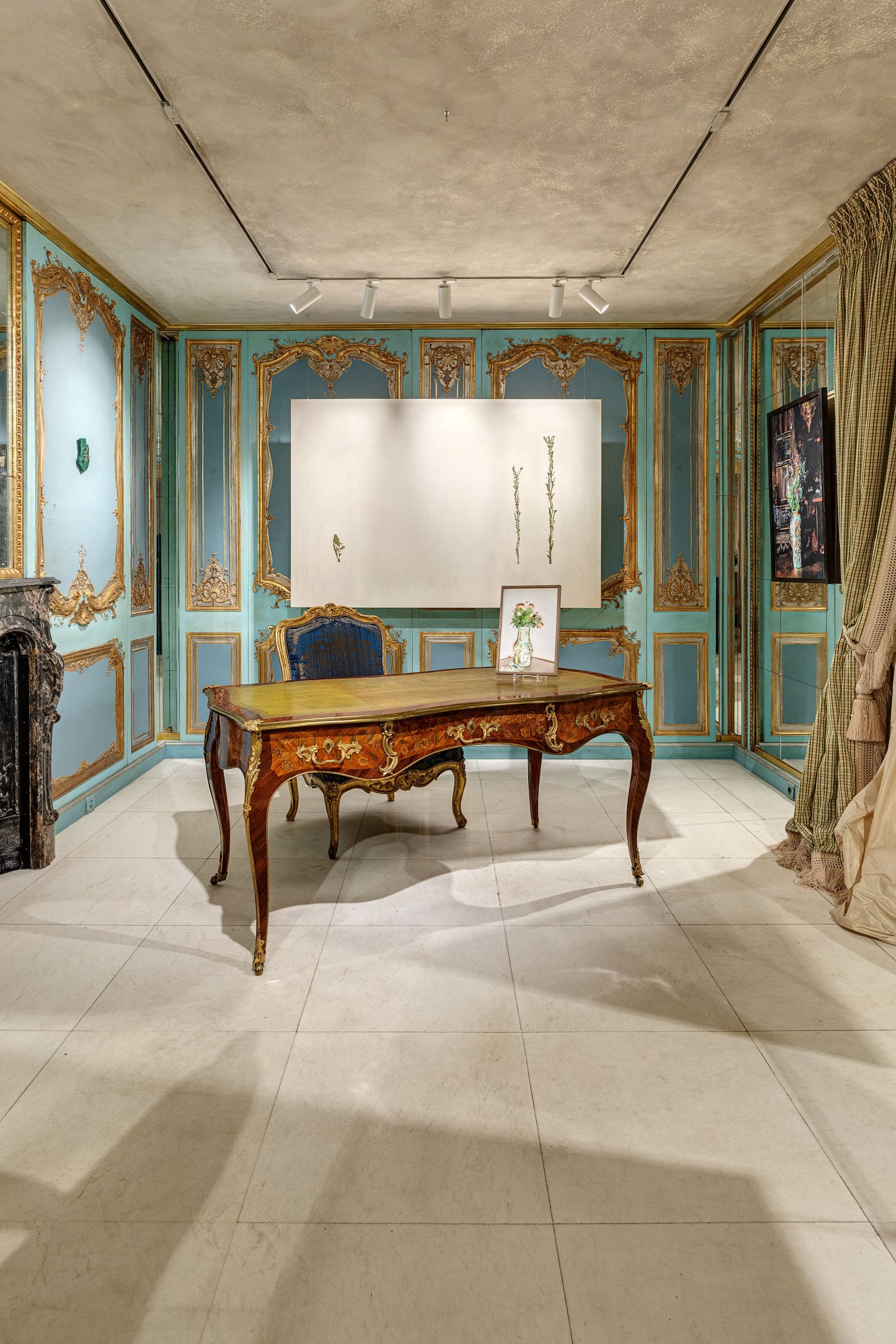 منظر من المعرض "Opus Sectile"، معرض أقيم في Galerie Gismondi، باريس، 2021