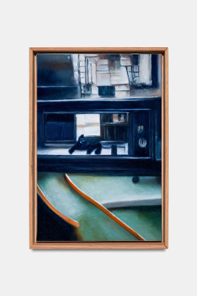 オスマン様式のアパートメントに住む黒い猫、AI生成画像からのキャンバスオイル、オークフレーム、金箔、30 x 20 cm、2021年、循環する遺跡シリーズ